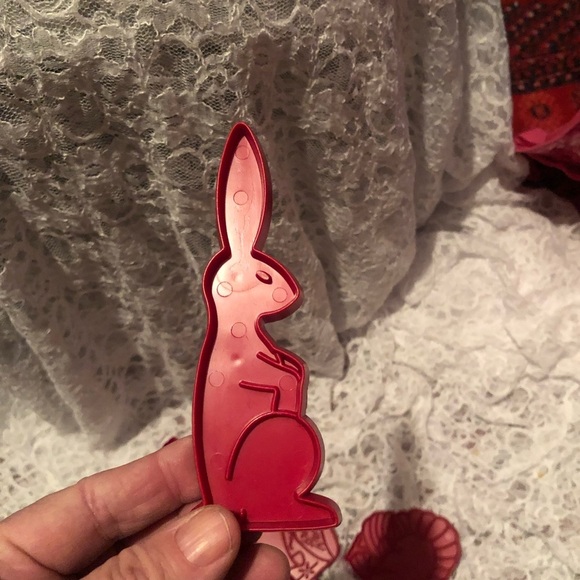 Tupperware Red Party Decorations with Holiday Shapes - Picture 4 of 11